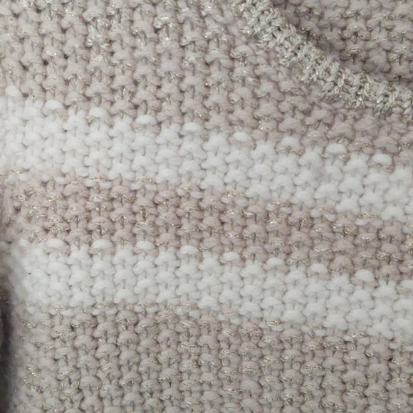 Sweater - Picture 5 of 6